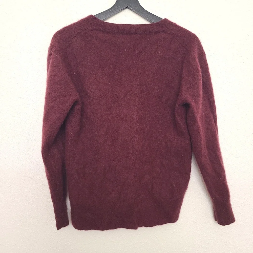Everlane 100% Cashmere Burgundy Plum SMALL V Neck Sweater Wine Purple Old Money‎